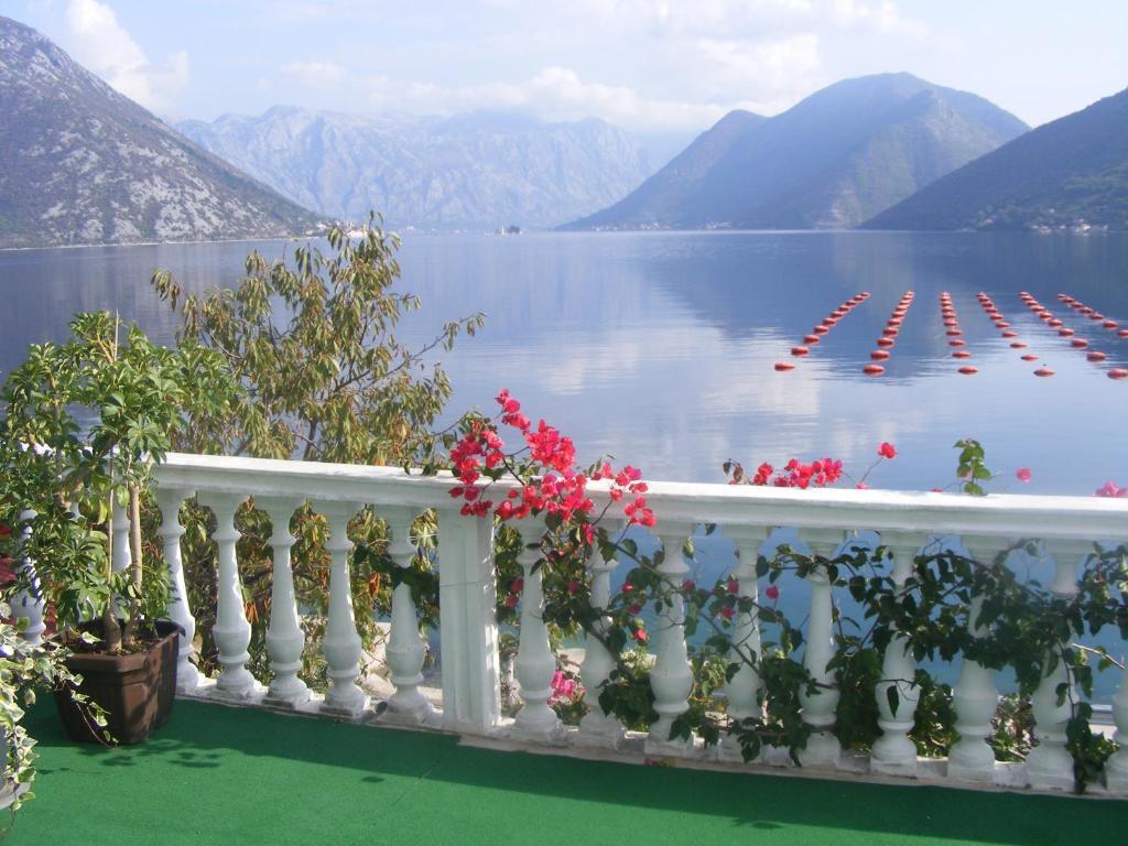 Apartments Biga Donji Morinj Rom bilde