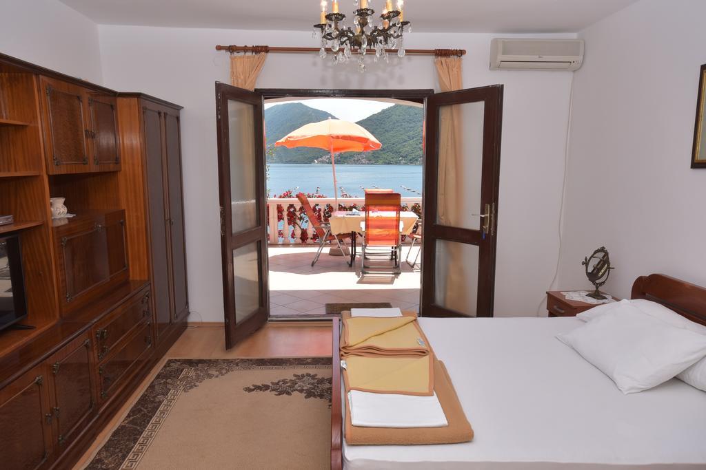 Apartments Biga Donji Morinj Rom bilde